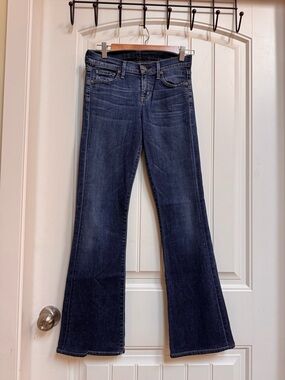 Citizens of Humanity Kelly Low Rise Boot Cut Jeans. Size 25